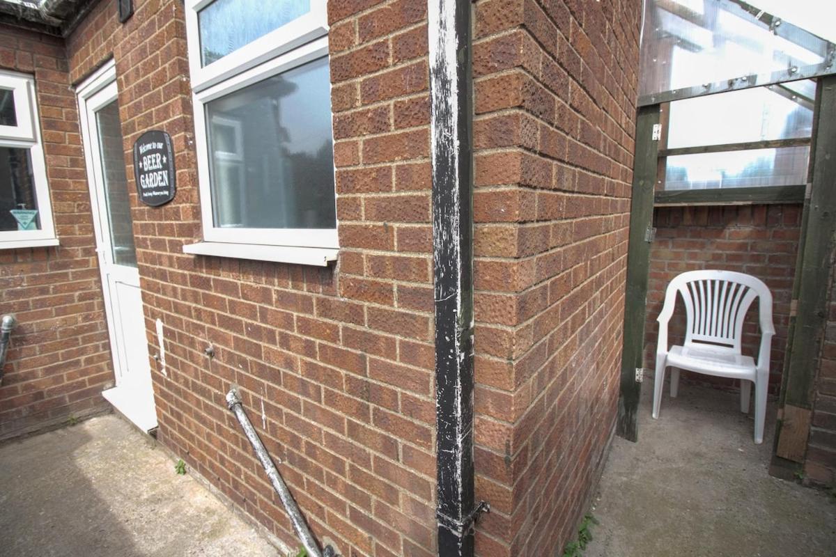 Egton St - Stylish House With Parking, Near Town! Villa Kingston upon Hull Bagian luar foto