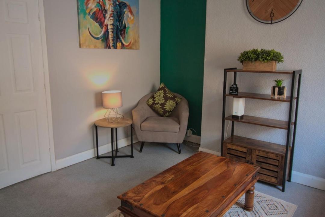 Egton St - Stylish House With Parking, Near Town! Villa Kingston upon Hull Bagian luar foto